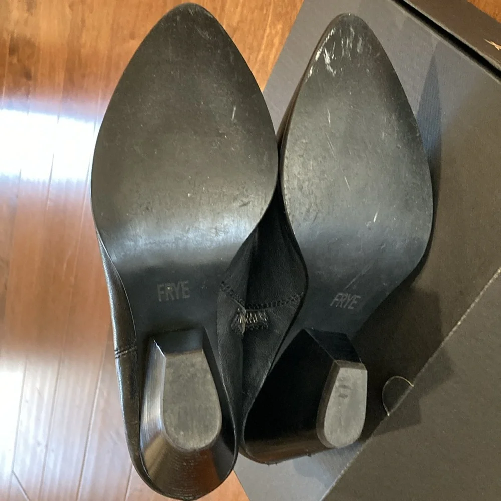 Frye Bundle (2 Pairs) - Picture 10 of 17